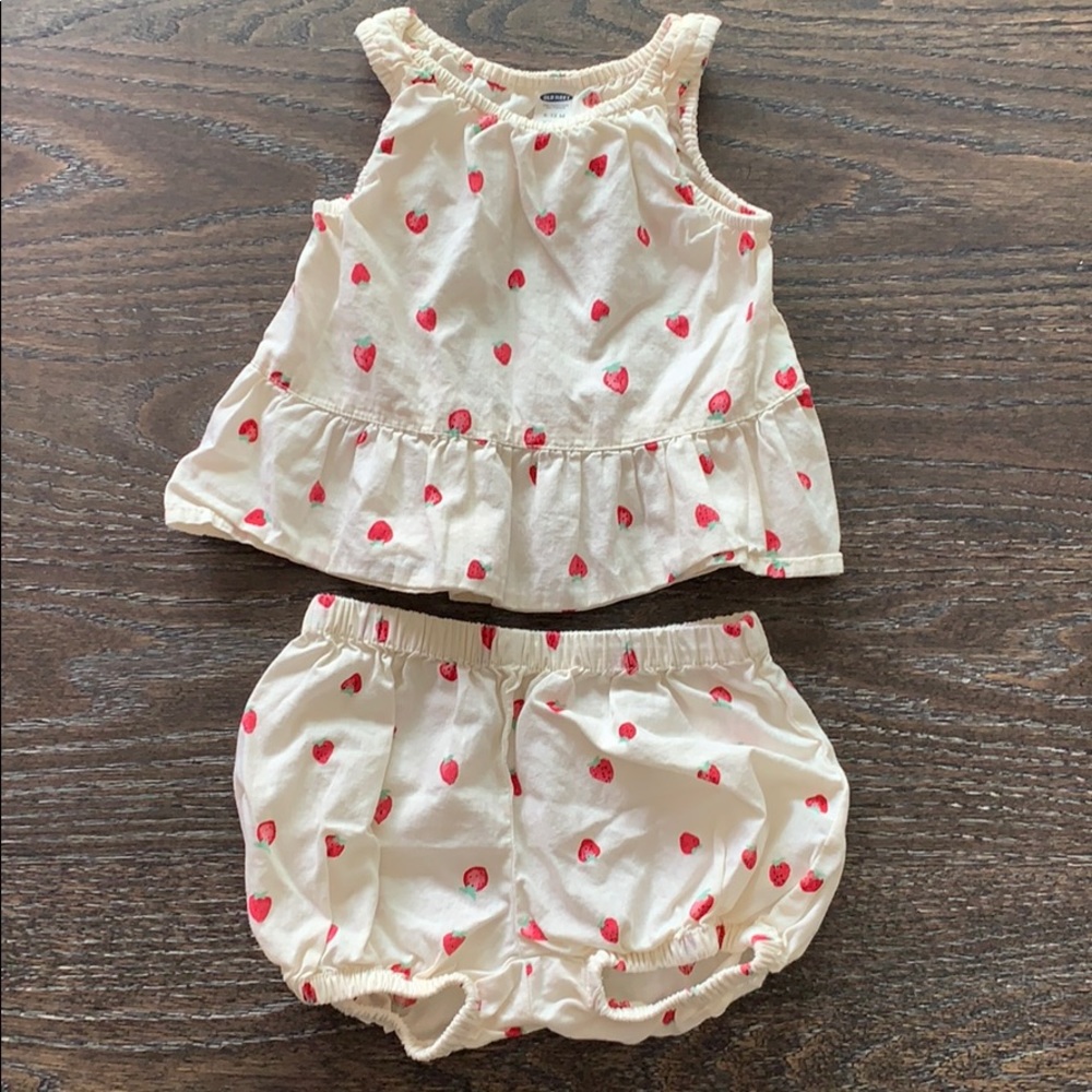 Girls Strawberry shirt and bloomers 6-12 months